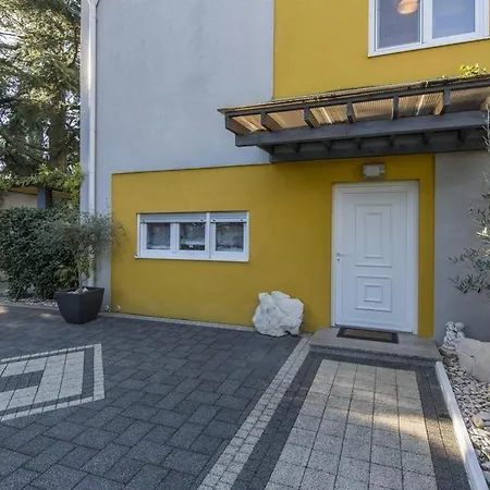 Park * Novigrad Istria